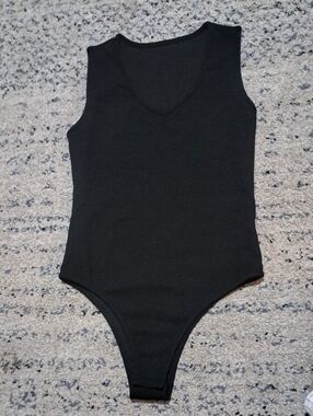Source Unknown Black Sleeveless V-Neck Bodysuit
